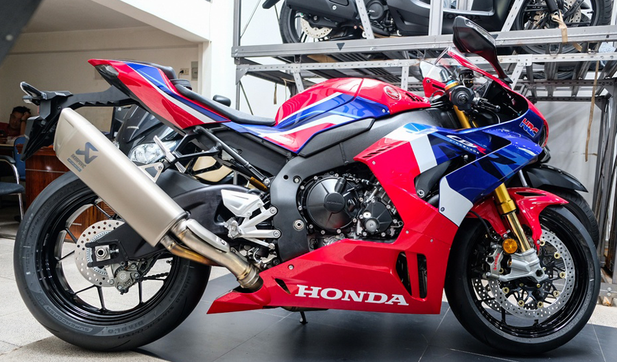 cbr1000rr-r-fireblade-sp-1 cbr1000rr-r-fireblade-sp