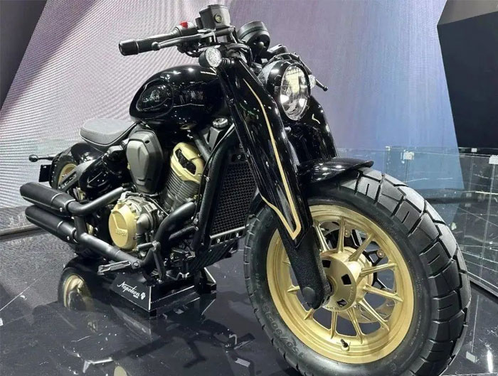 Napoleon-450-10 Moto-xe-phan-khoi-lon-benda-napoleon-450