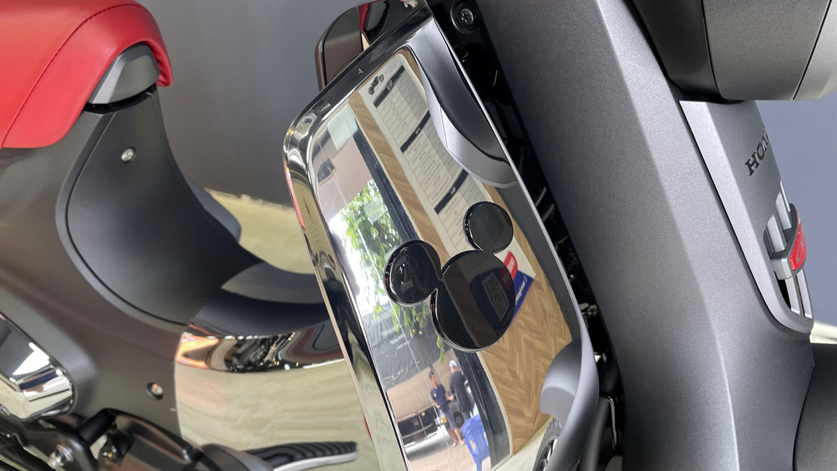 Xe-Cub-C125-Disney-16