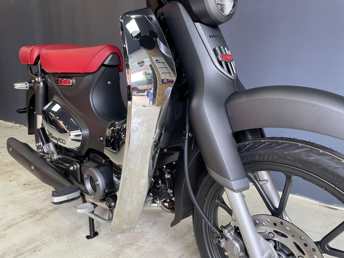 Xe-Cub-C125-Disney-18