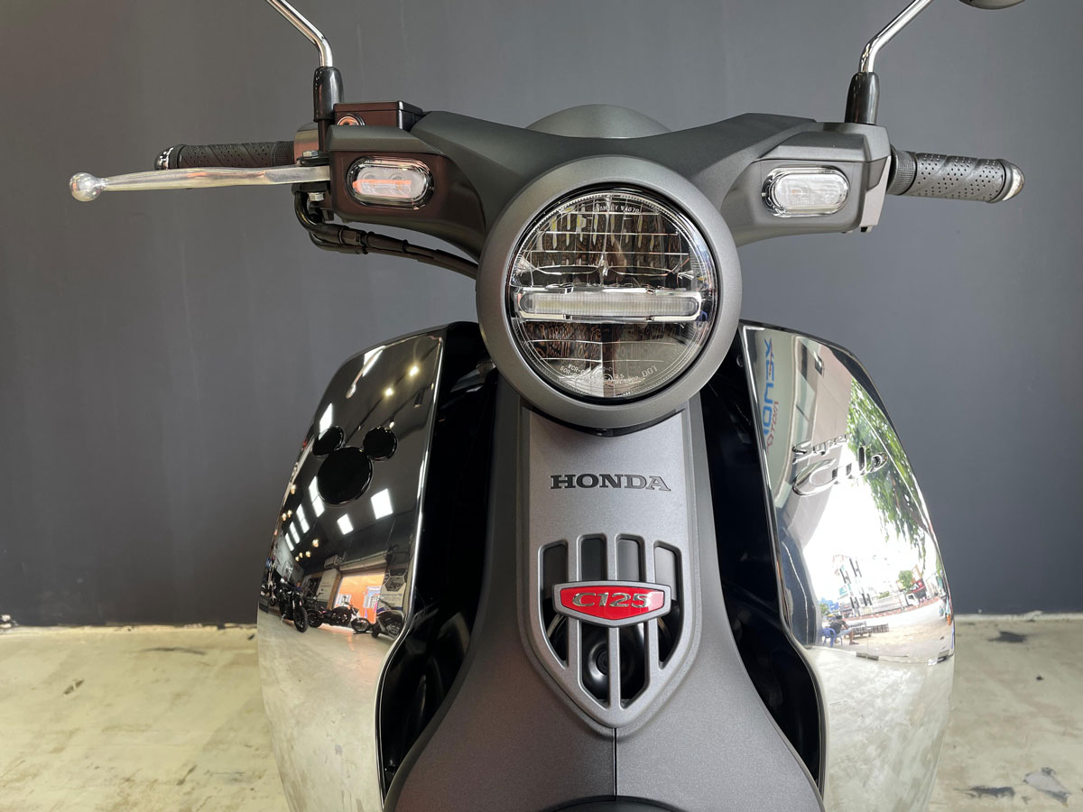 Xe-Cub-C125-Disney-36