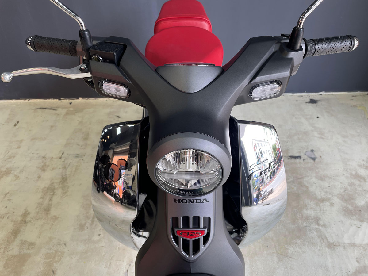 Xe-Cub-C125-Disney-40