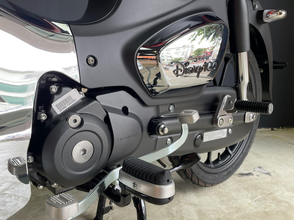 Xe-Cub-C125-Disney-48