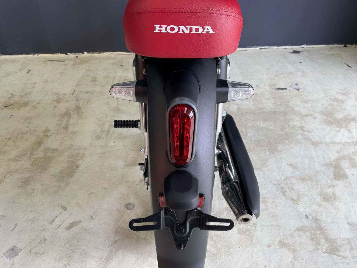 Xe-Cub-C125-Disney-96