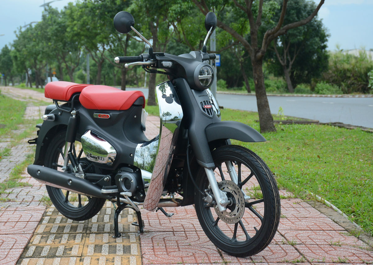 honda-cub-disney-100-limited