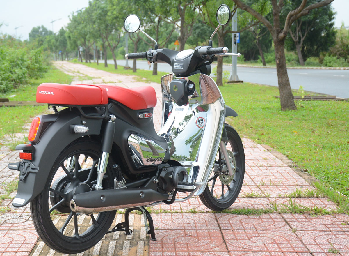 honda-cub-disney-100-limited-7
