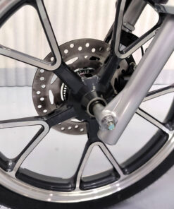 Bánh Măm kết hợp lốp không xăm chắc chắn và tiện lợi